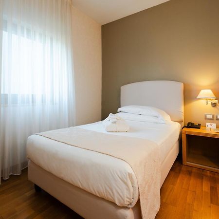 Hotel Touring Carpi Eksteriør bilde