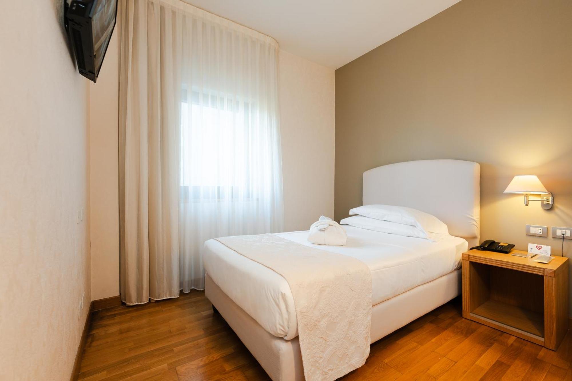 Hotel Touring Carpi Eksteriør bilde