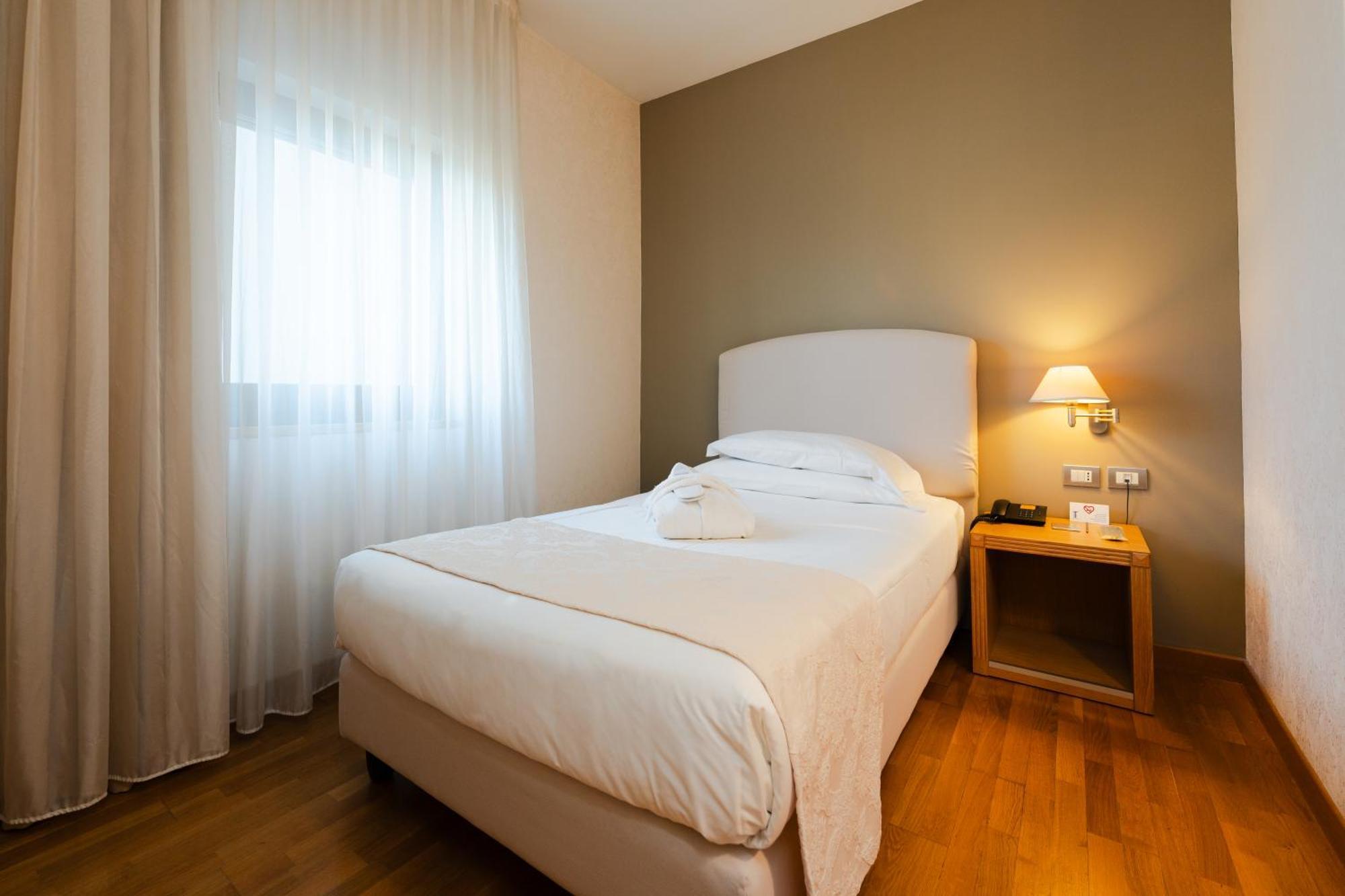 Hotel Touring Carpi Eksteriør bilde