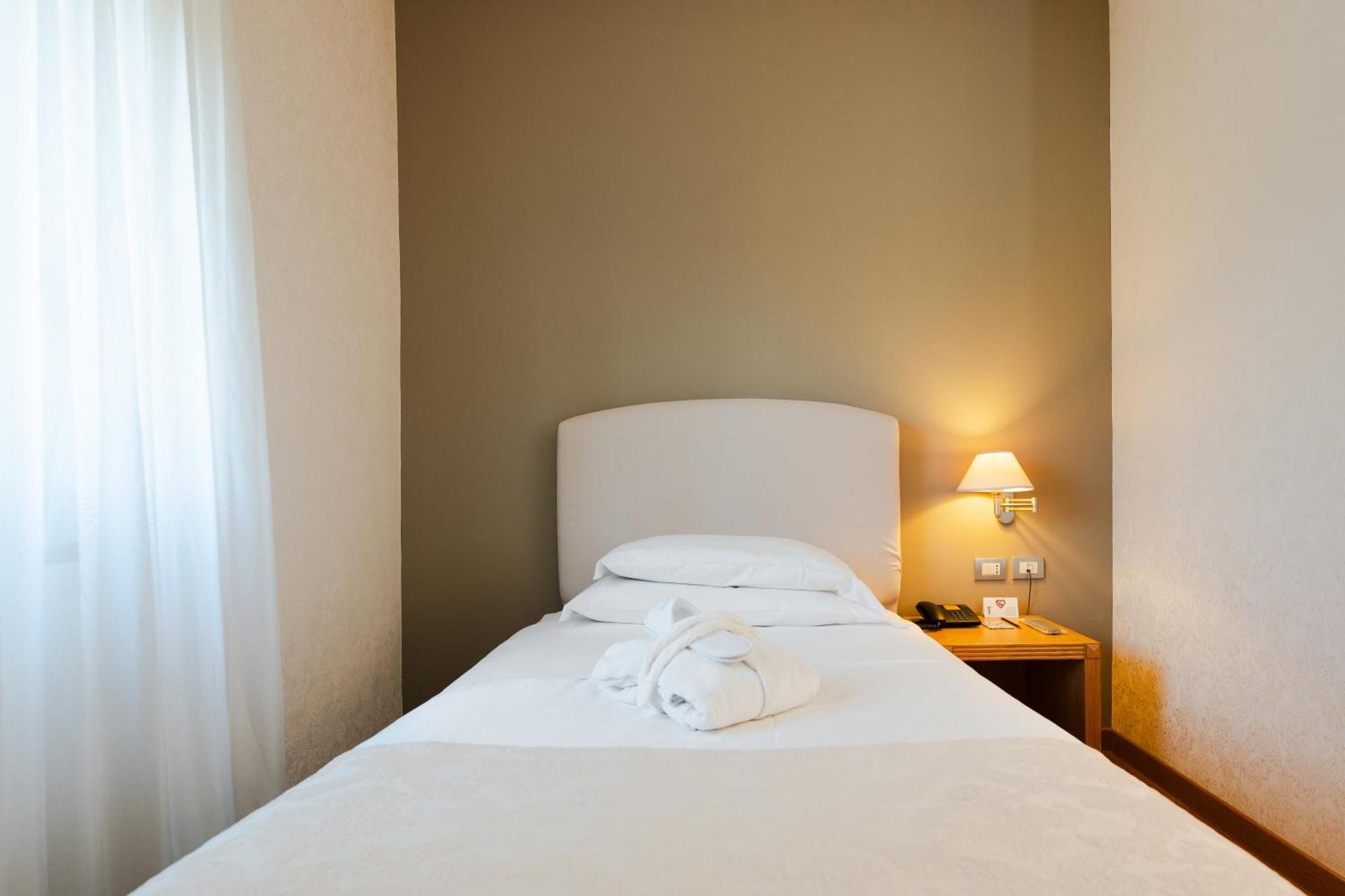 Hotel Touring Carpi Eksteriør bilde