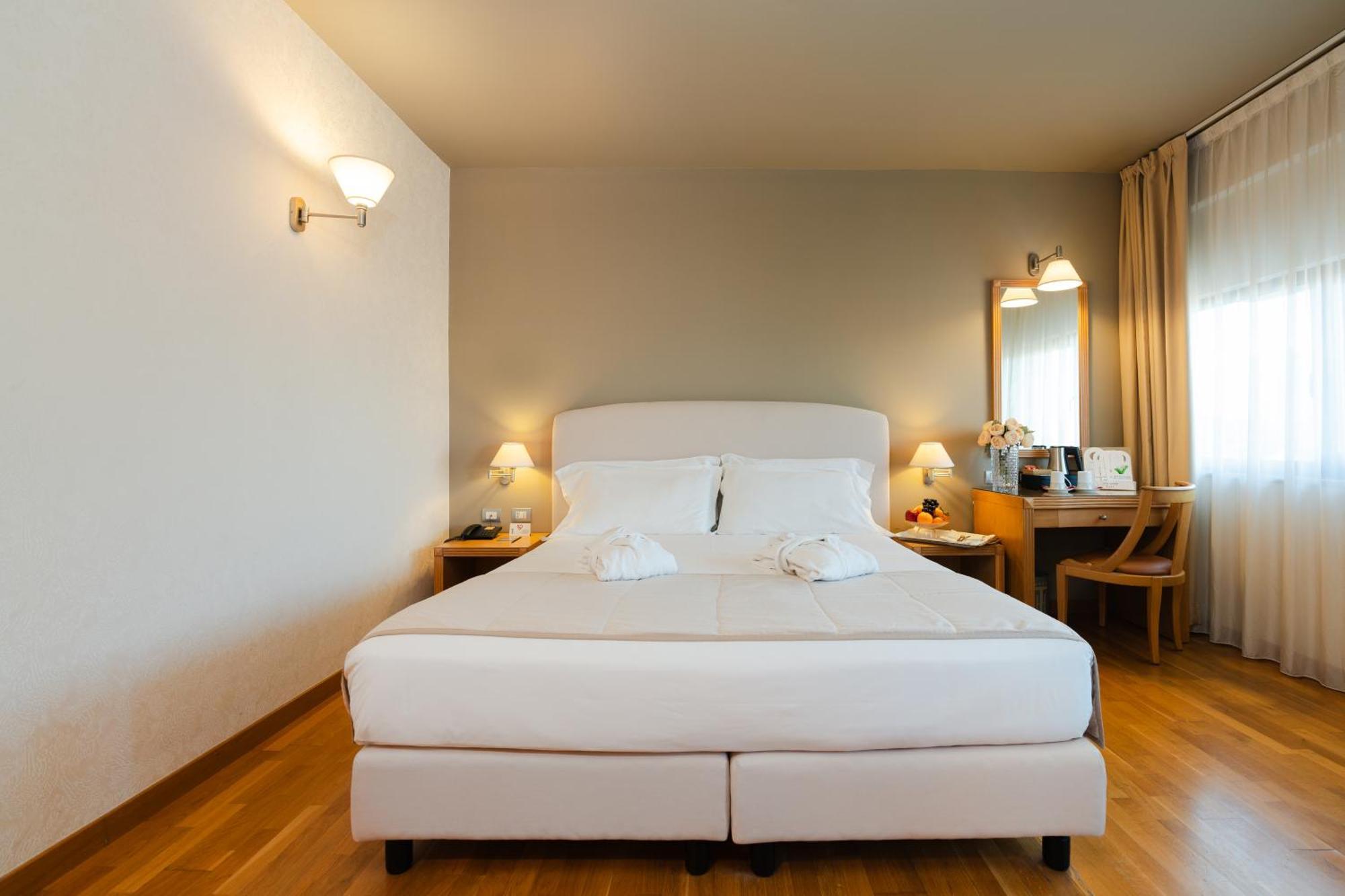 Hotel Touring Carpi Eksteriør bilde