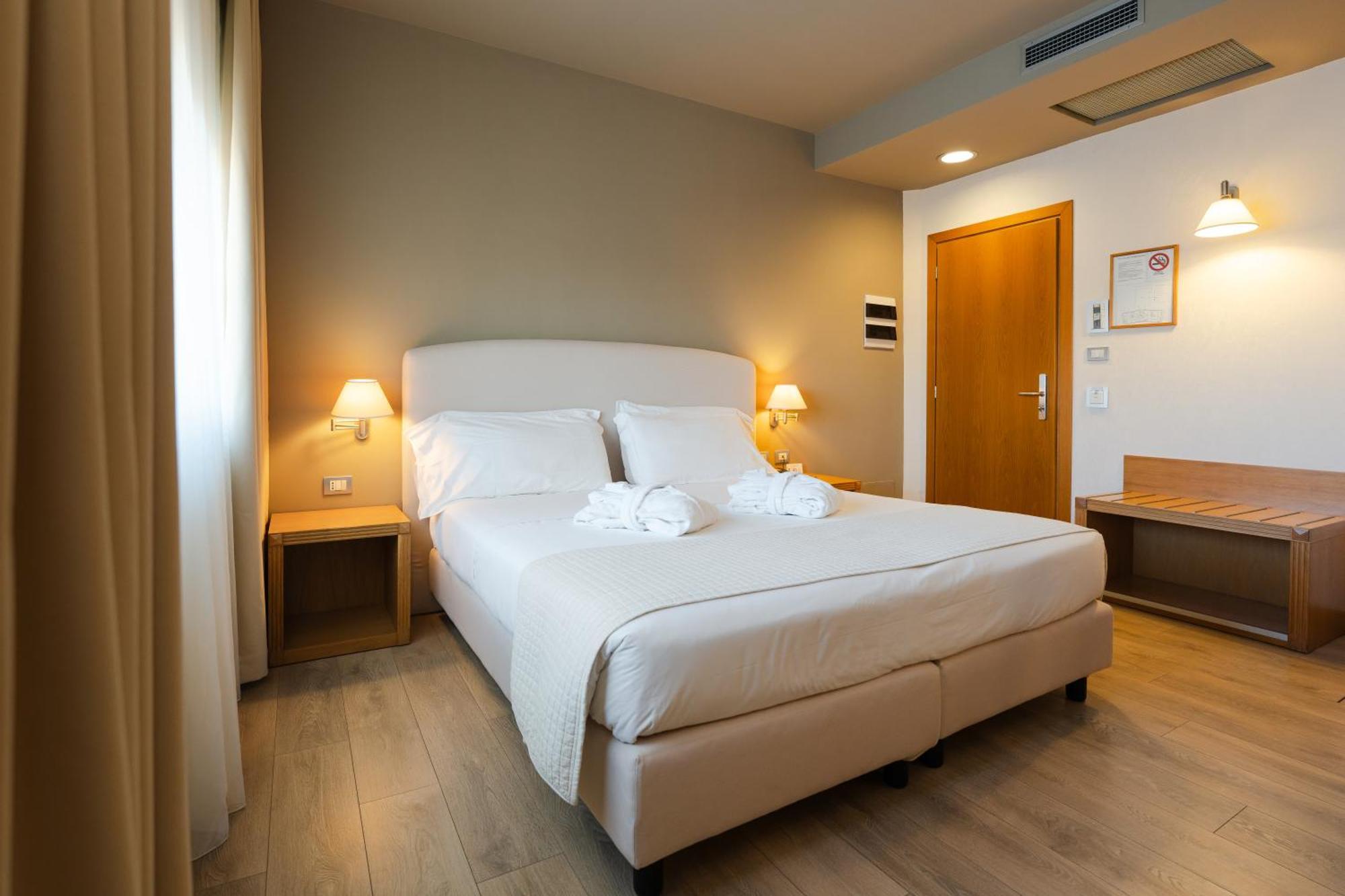 Hotel Touring Carpi Eksteriør bilde