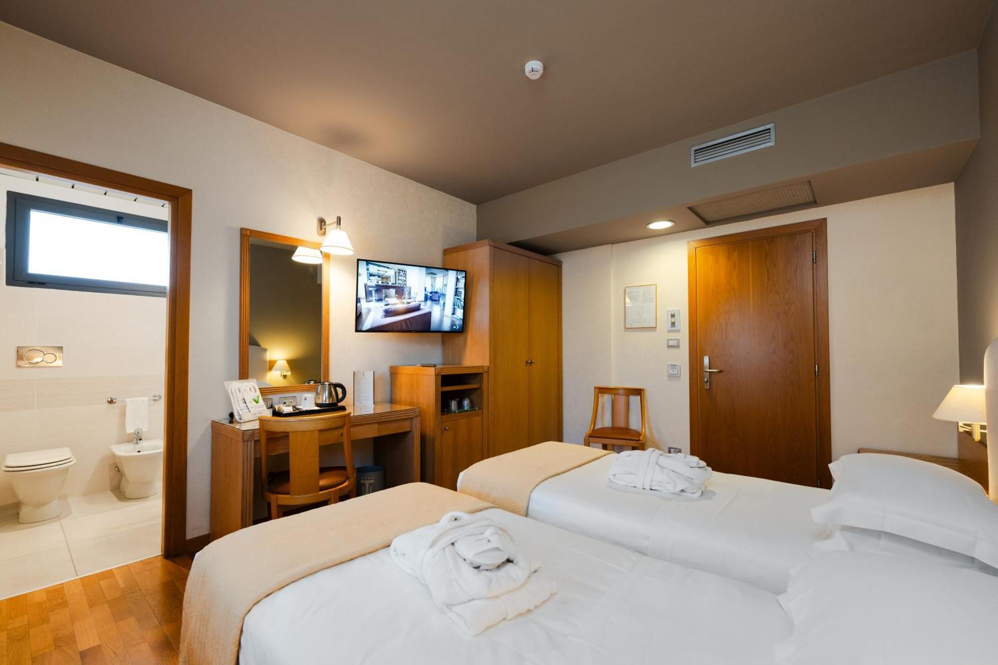 Hotel Touring Carpi Eksteriør bilde
