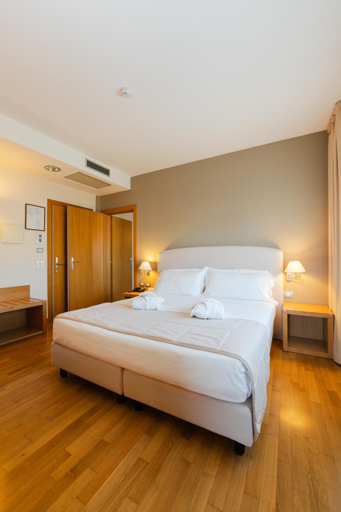 Hotel Touring Carpi Eksteriør bilde